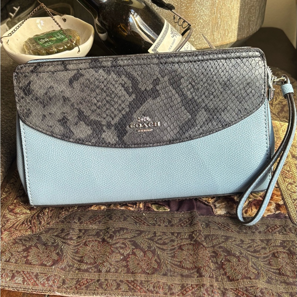Authentic Coach 1941 cross grain/snakeskin leather Clutch large Wristlet